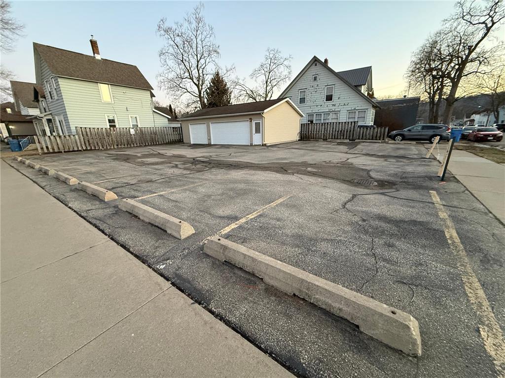 402 Center Street Winona MN 55987 7030802 image1