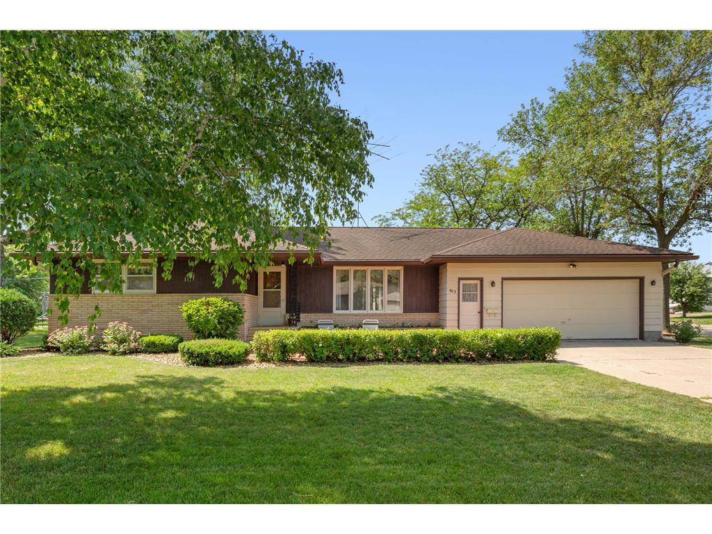 402 Clinton Street E Arlington MN 55307 6396054 image1