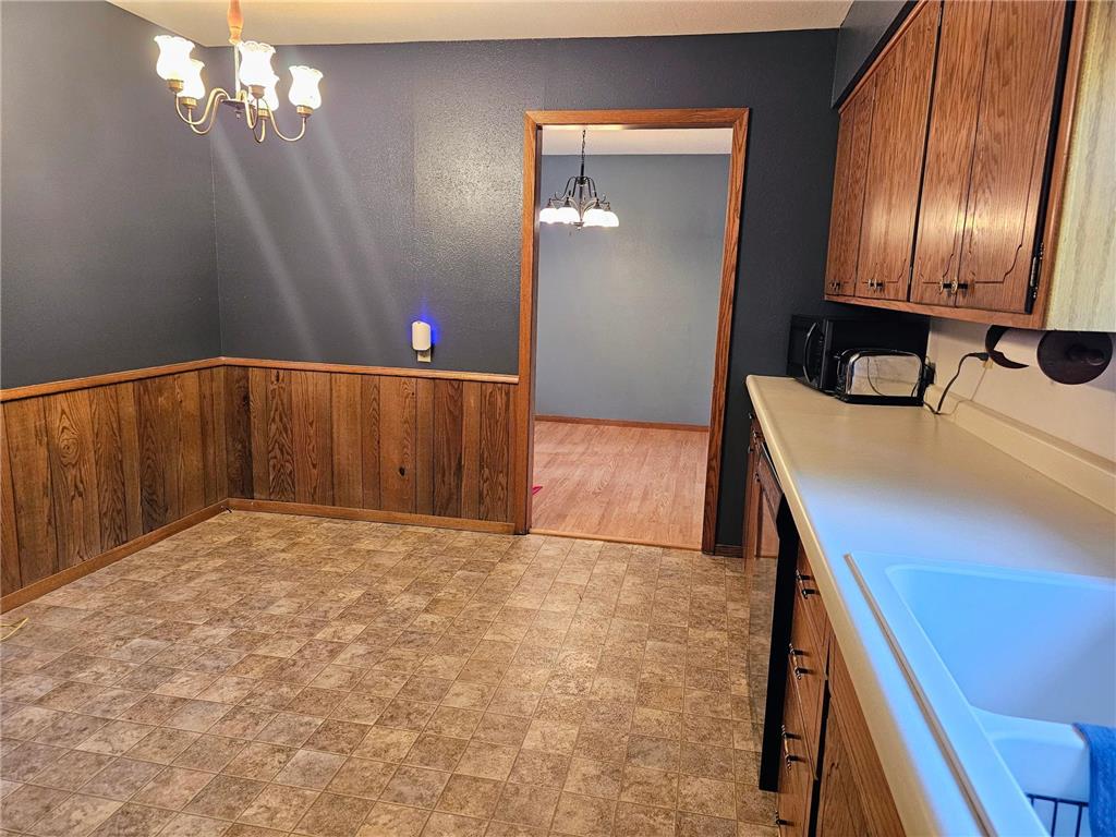 402 E 2nd Street N Truman MN 56088 6790179 image11