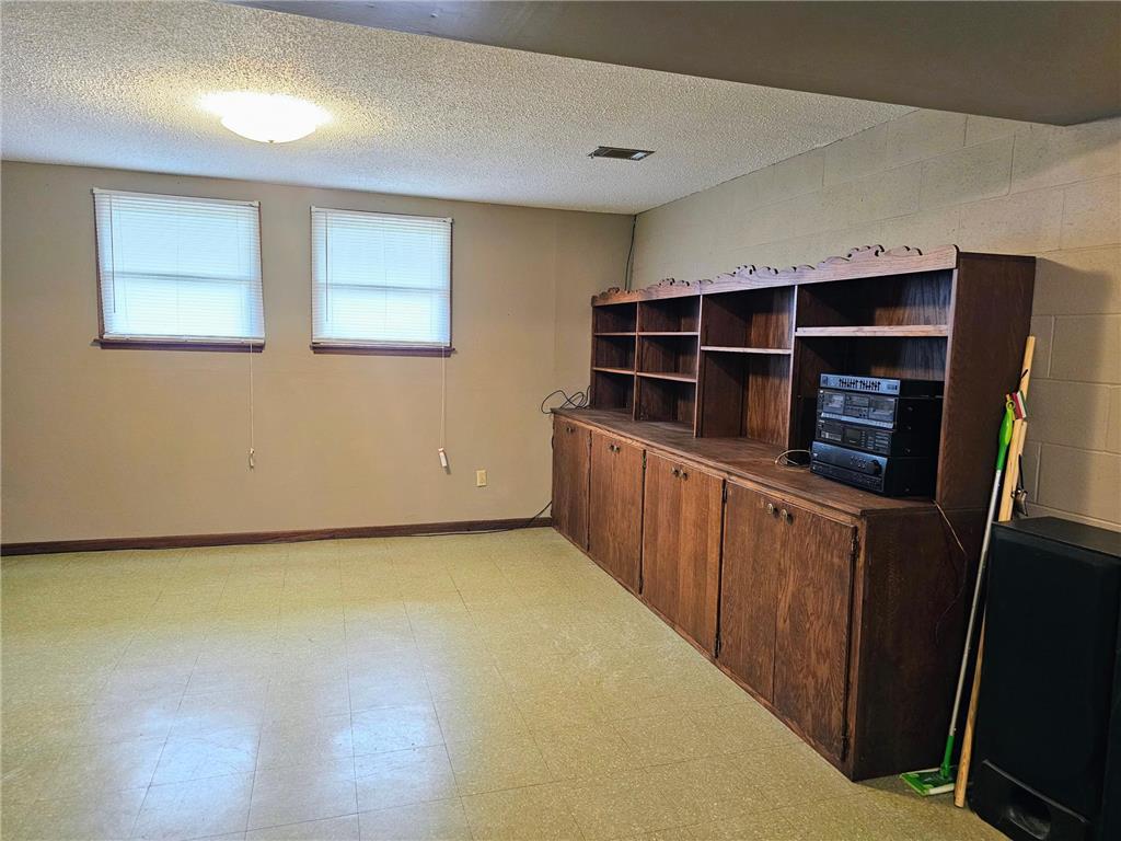 402 E 2nd Street N Truman MN 56088 6790179 image28