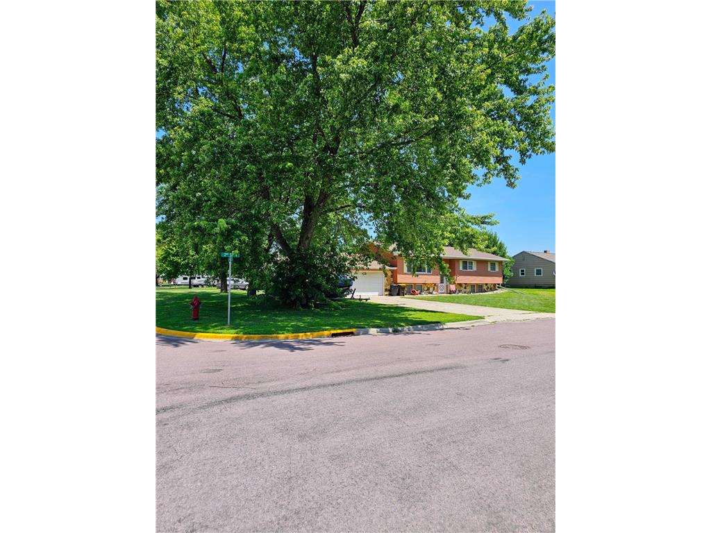 402 E 2nd Street N Truman MN 56088 6790179 image50