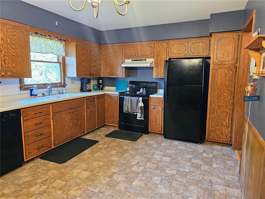 402 E 2nd Street N Truman MN 56088 6790179 image9