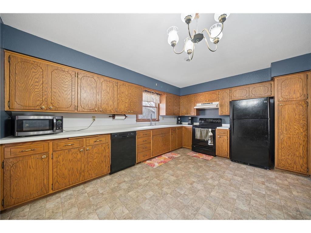 402 E 2nd Street N Truman MN 56088 7052006 image10