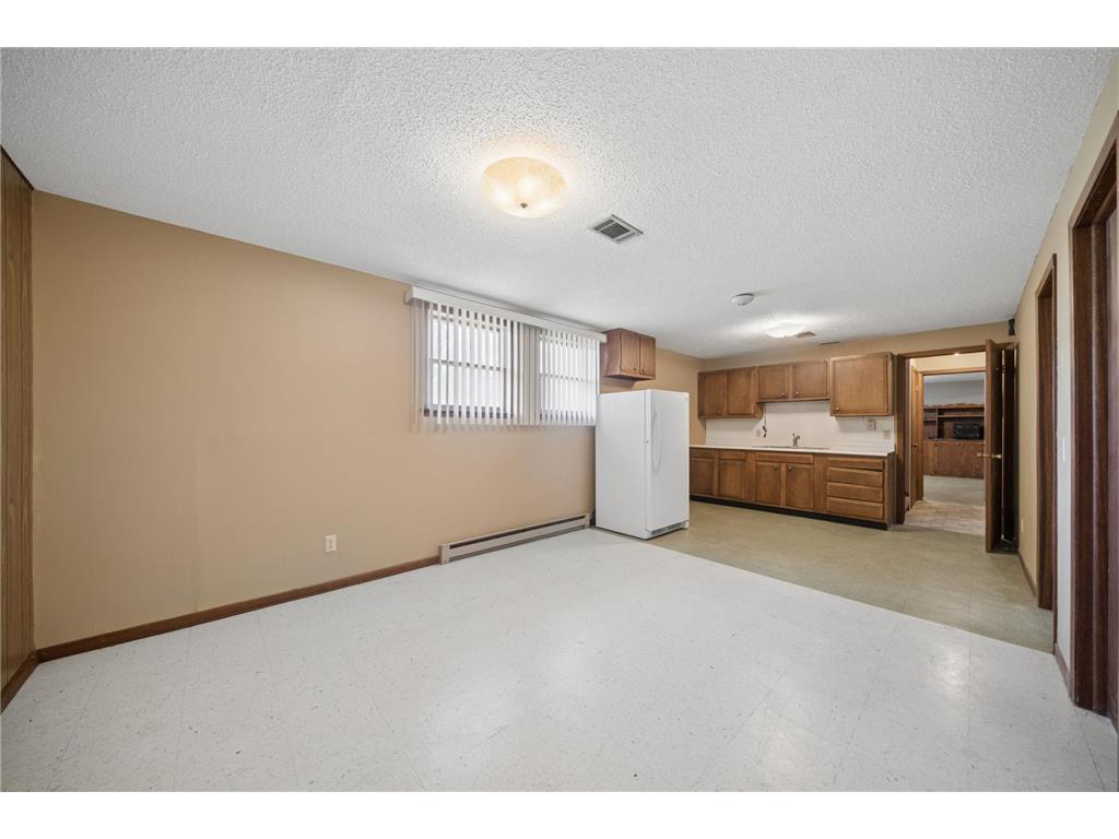 402 E 2nd Street N Truman MN 56088 7052006 image16