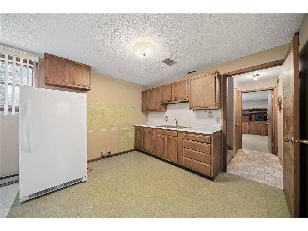 402 E 2nd Street N Truman MN 56088 7052006 image17