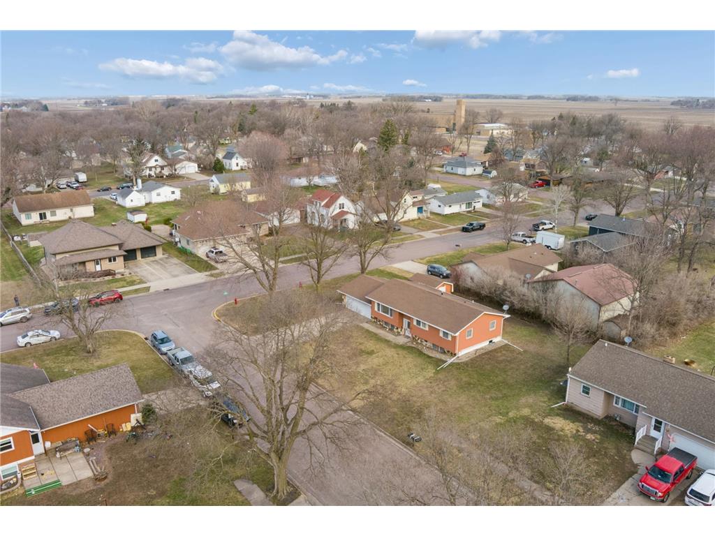 402 E 2nd Street N Truman MN 56088 7052006 image21