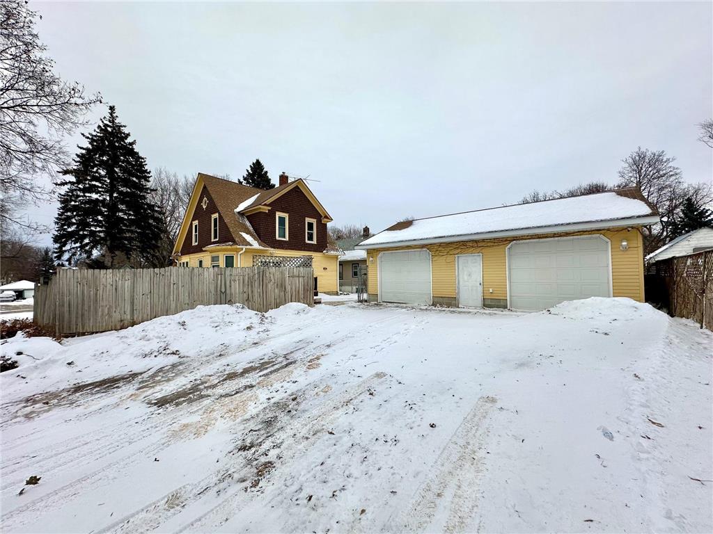 402 E 4th Street Albert Lea MN 56007 7002473 image1