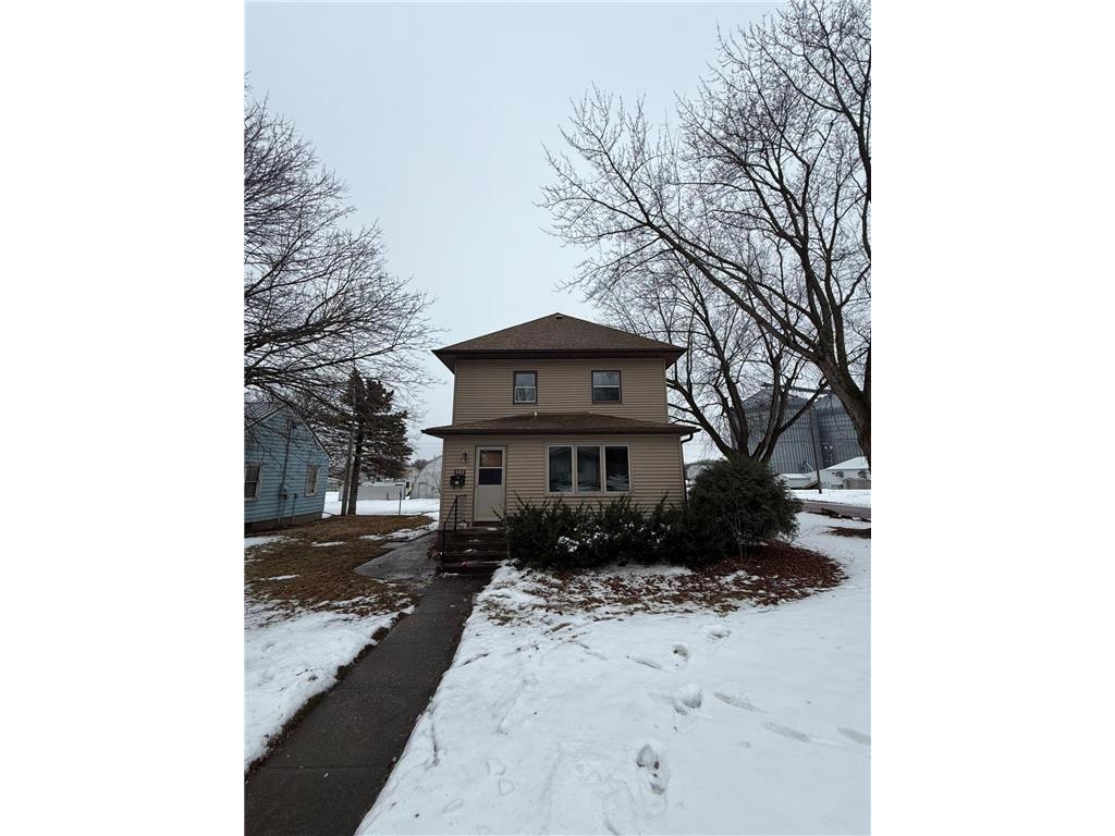 402 E Flynn Street Redwood Falls MN 56283 7007465 image1