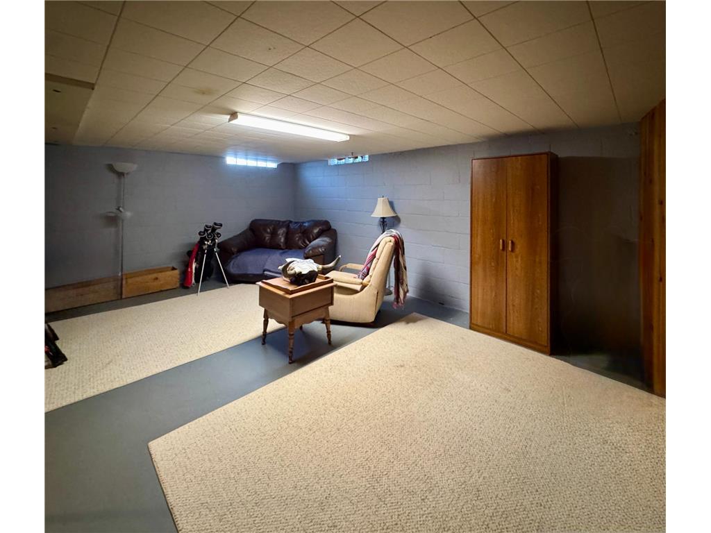 402 E Walnut Street Redwood Falls MN 56283 7025217 image14