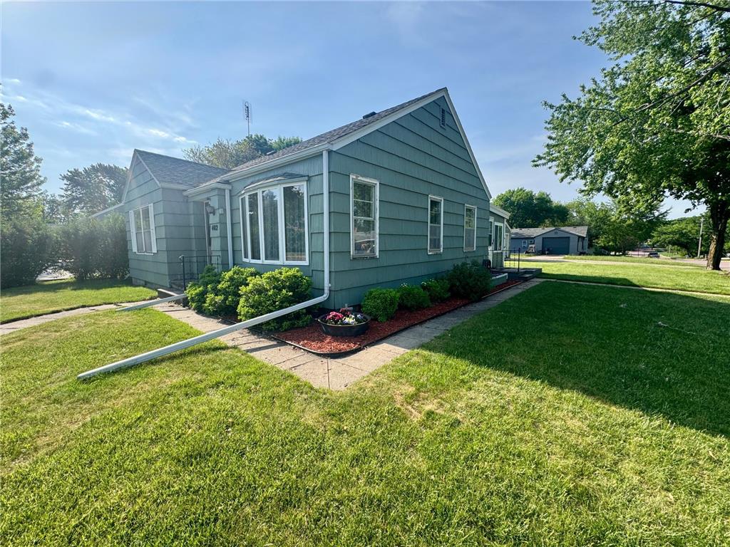402 E Walnut Street Redwood Falls MN 56283 7025217 image2