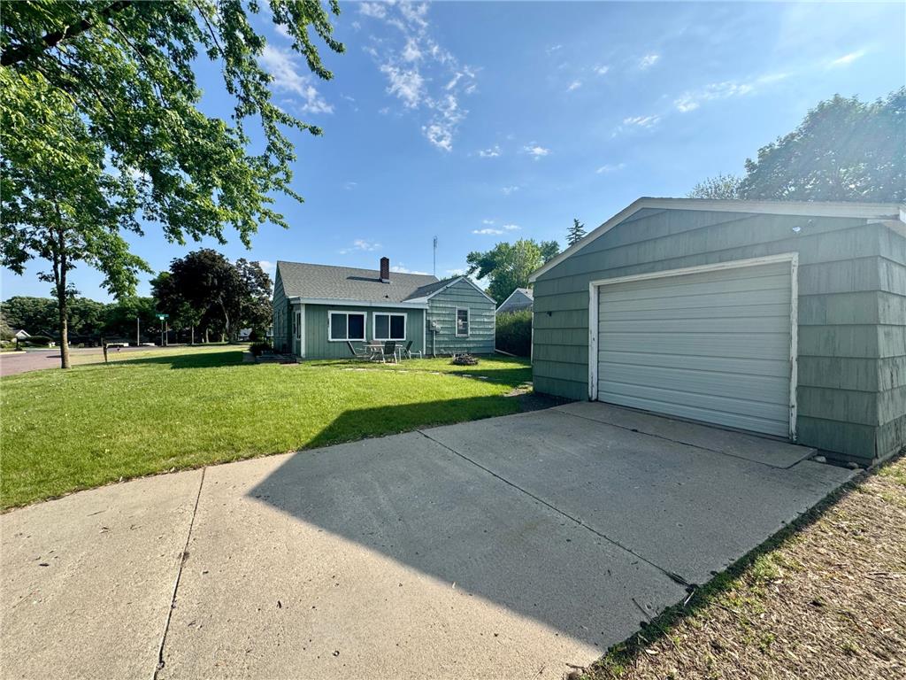 402 E Walnut Street Redwood Falls MN 56283 7025217 image23