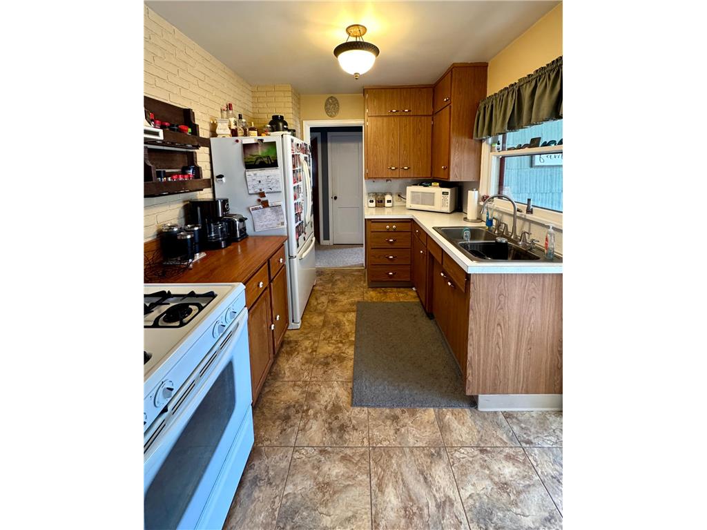 402 E Walnut Street Redwood Falls MN 56283 7025217 image5