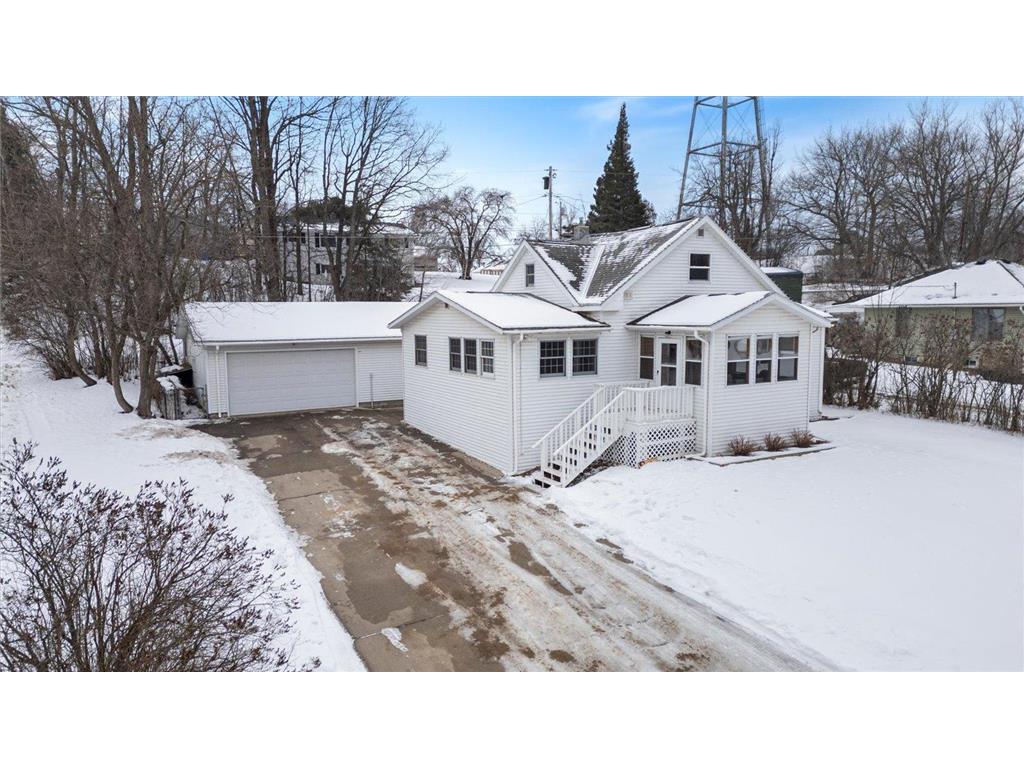 402 Gunn Street Coleraine MN 55722 6644050 image1