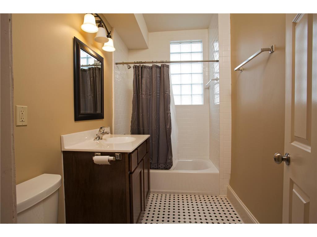 402 Hope Street Saint Paul MN 55106 7069580 image113