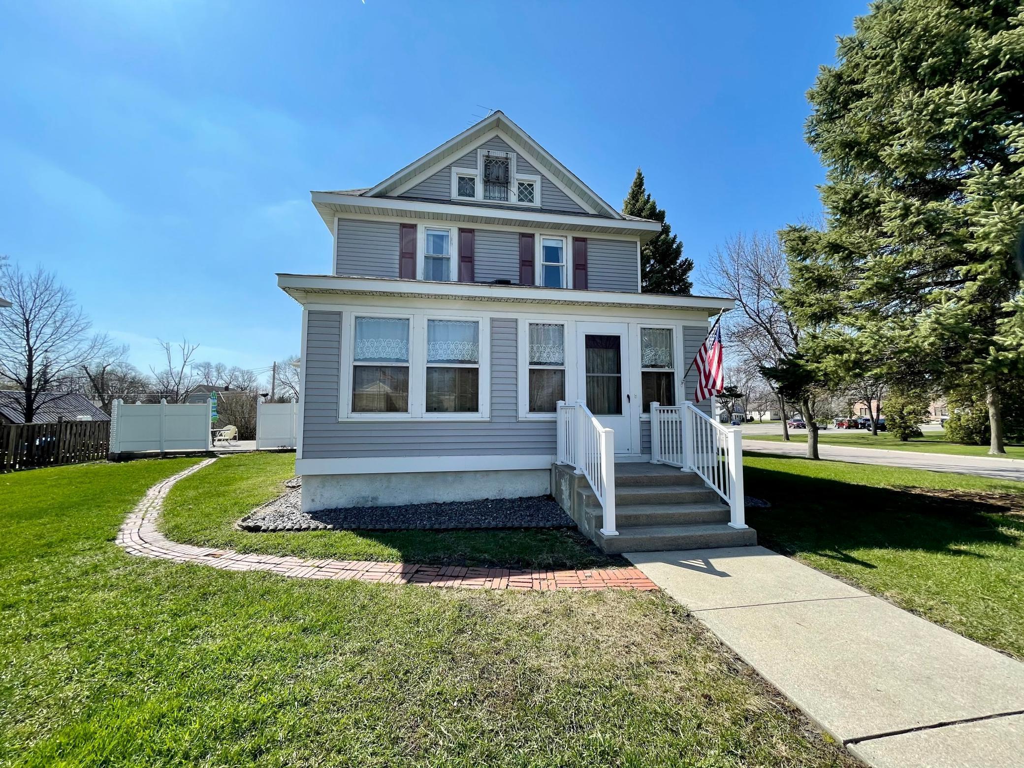 402 S 10th Street, Olivia, MN 56277 MLS 5736209 Edina Realty