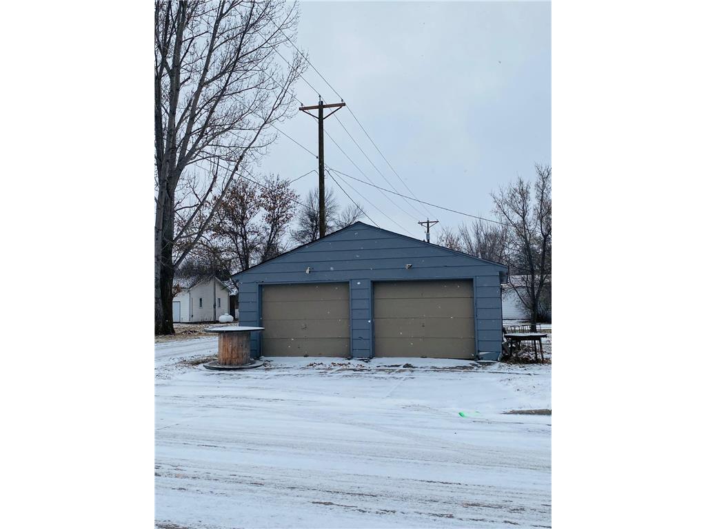 402 S Main Street, Mahnomen, MN, 56557 MLS 6512132 Edina Realty