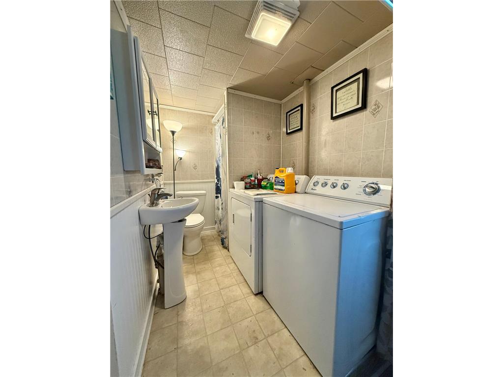 402 Saint Paul Avenue S Thief River Falls MN 56701 7079197 image16