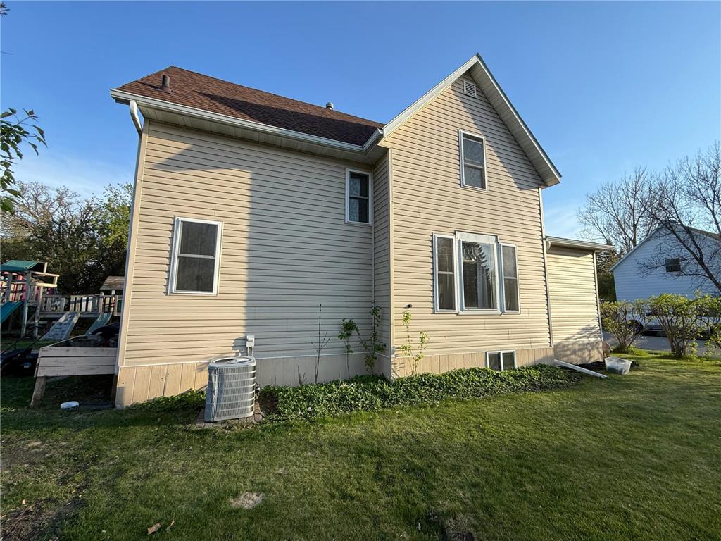 402 Saint Paul Avenue S Thief River Falls MN 56701 7079197 image39