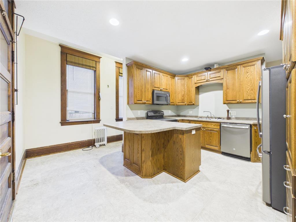 402 Second Street SE Melrose MN 56352 7068886 image2