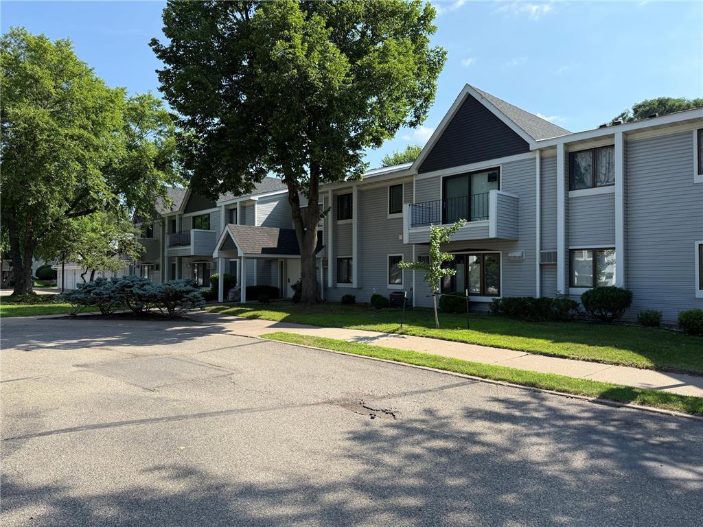 4020 E 52nd Street #104 Minneapolis MN 55417 6751035 image1