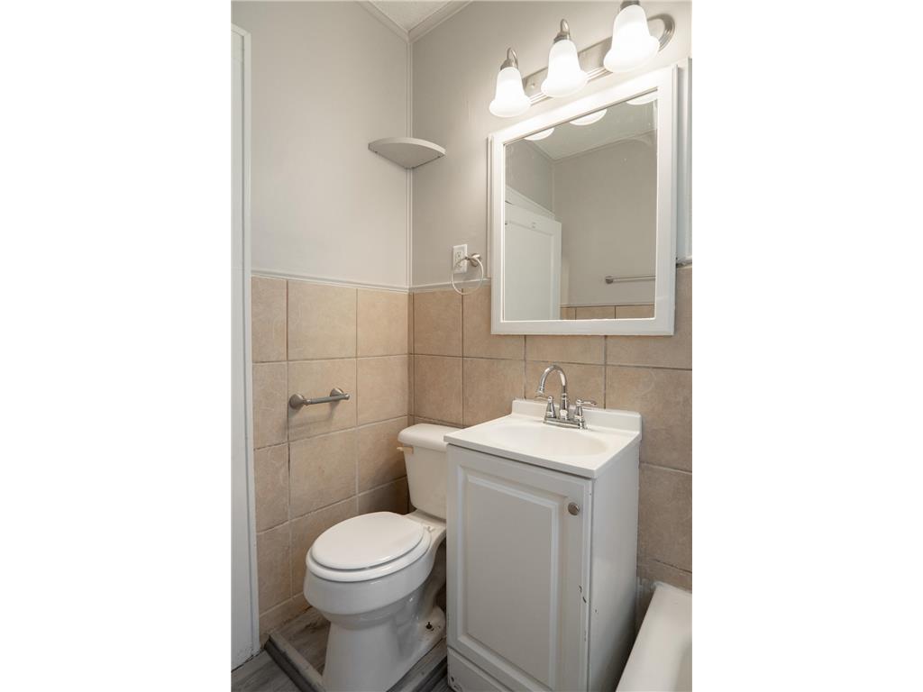 4020 Emerson Avenue N Minneapolis MN 55412 7011660 image11