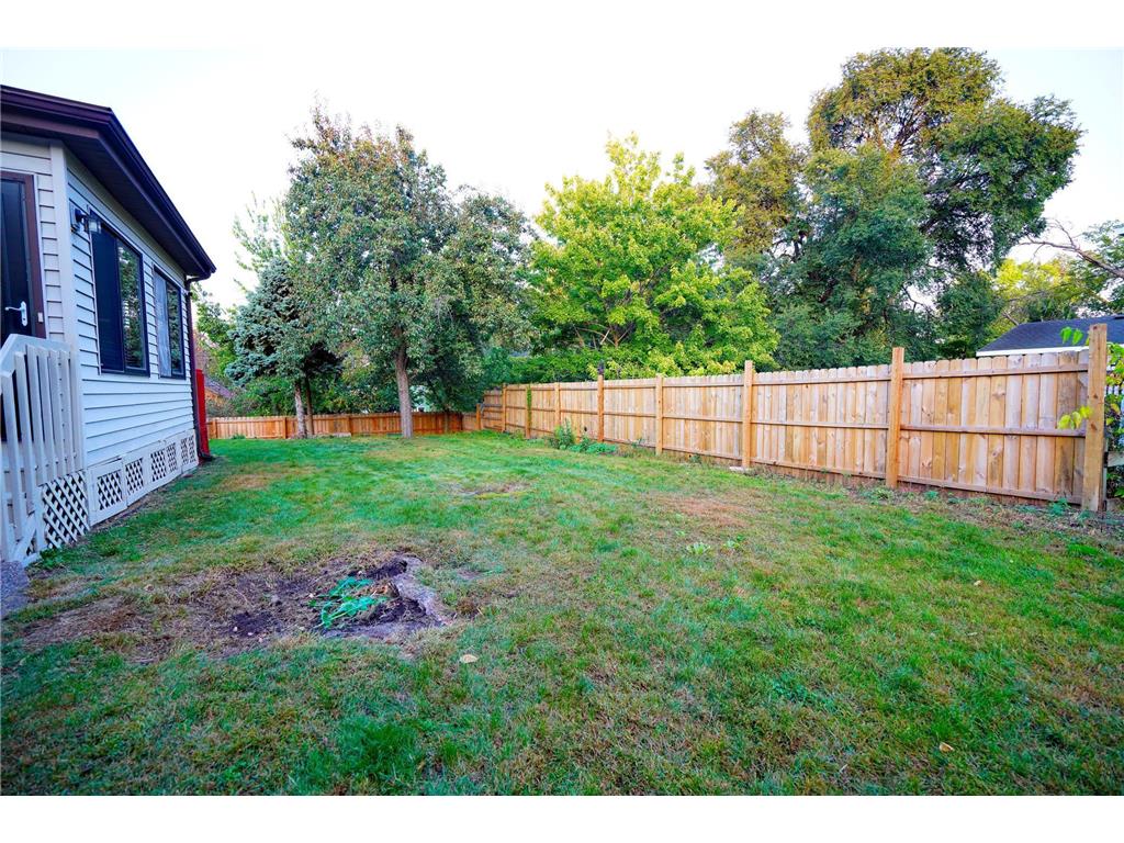 4020 Lake Road Avenue Robbinsdale MN 55422 6803784 image9