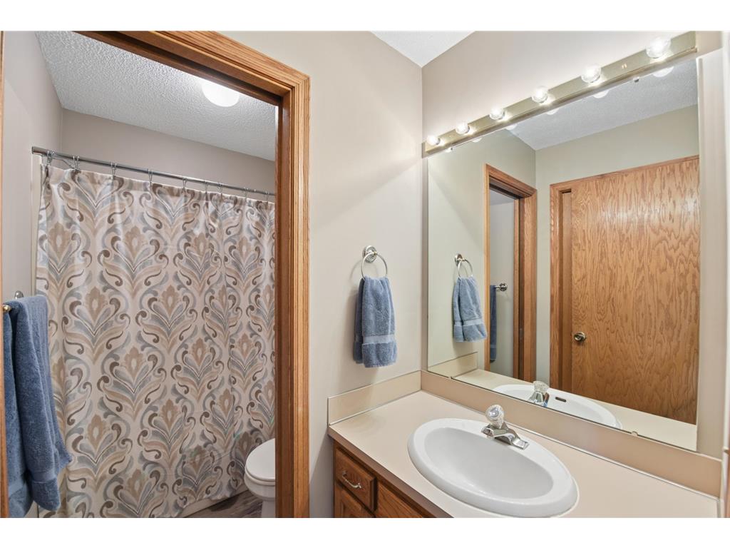 4023 Hadley Avenue N Oakdale MN 55128 7047504 image20