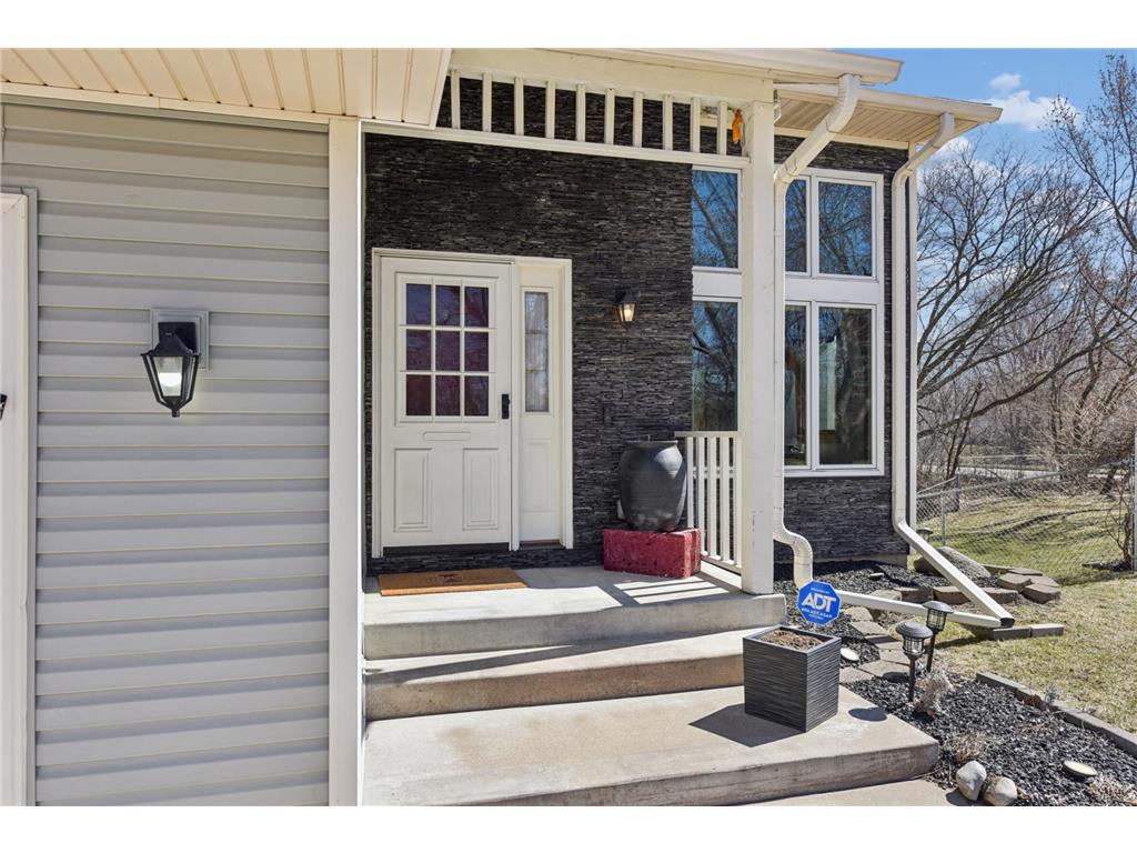 4023 Hadley Avenue N Oakdale MN 55128 7047504 image3