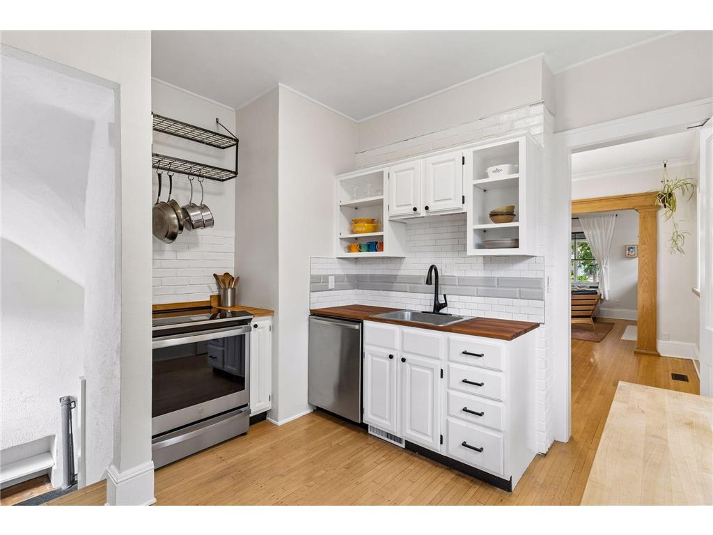 4024 Columbus Avenue Minneapolis MN 55407 7061968 image10