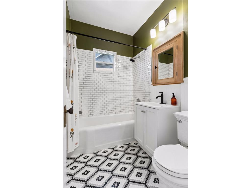 4024 Columbus Avenue Minneapolis MN 55407 7061968 image14