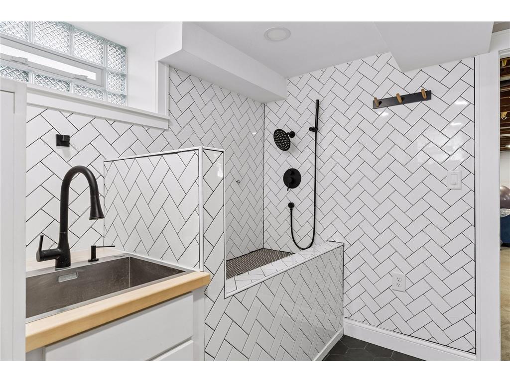 4024 Columbus Avenue Minneapolis MN 55407 7061968 image22