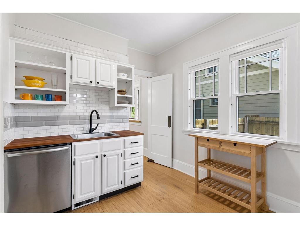 4024 Columbus Avenue Minneapolis MN 55407 7061968 image9