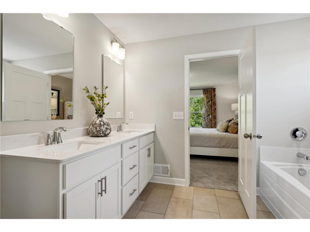4024 Heath Avenue N Oakdale MN 55128 7087233 image23