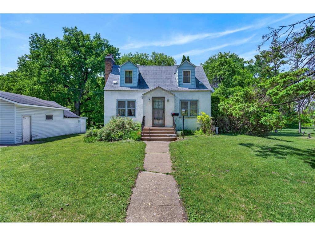 4025 Clover Avenue Vadnais Heights MN 55127 7060982 image1