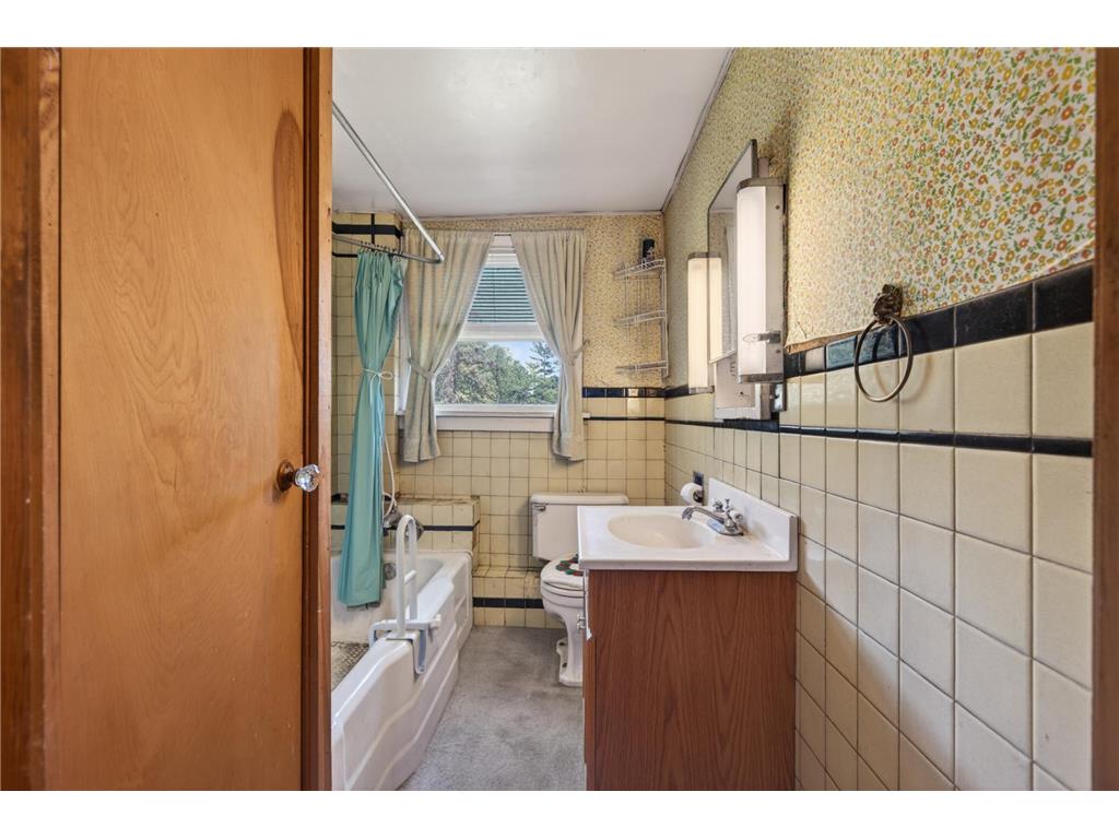 4025 Clover Avenue Vadnais Heights MN 55127 7060982 image13