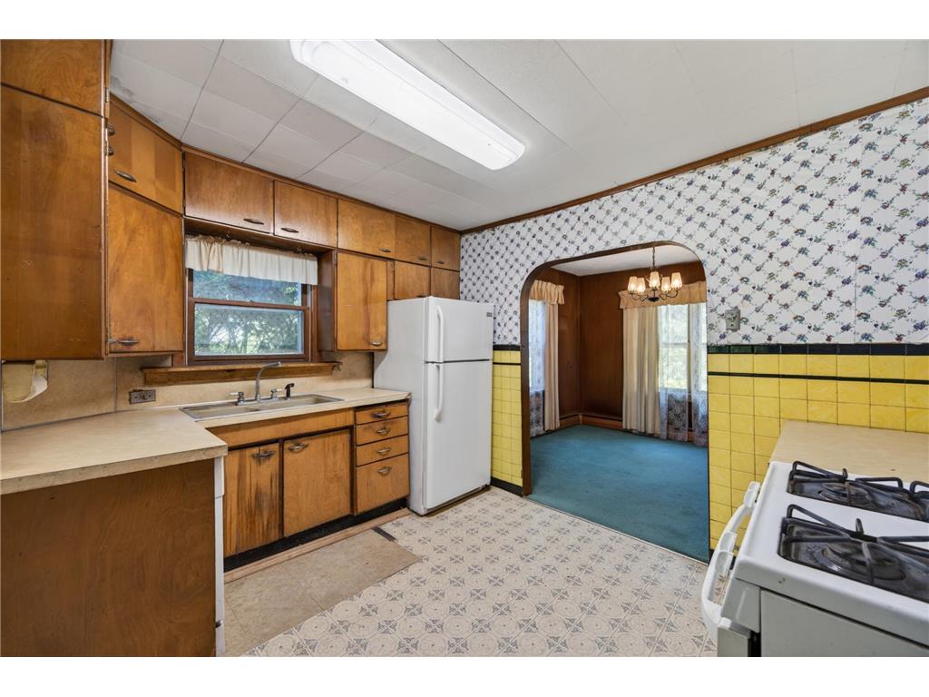 4025 Clover Avenue Vadnais Heights MN 55127 7060982 image7