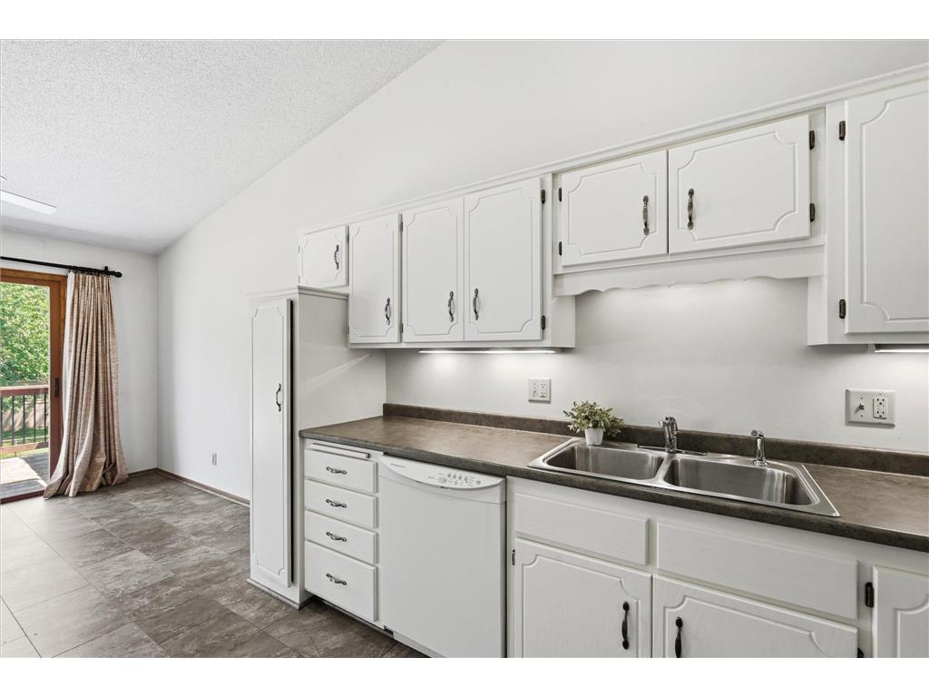 4029 Silver Lake Rd NE Saint Anthony MN 55421 7115062 image9