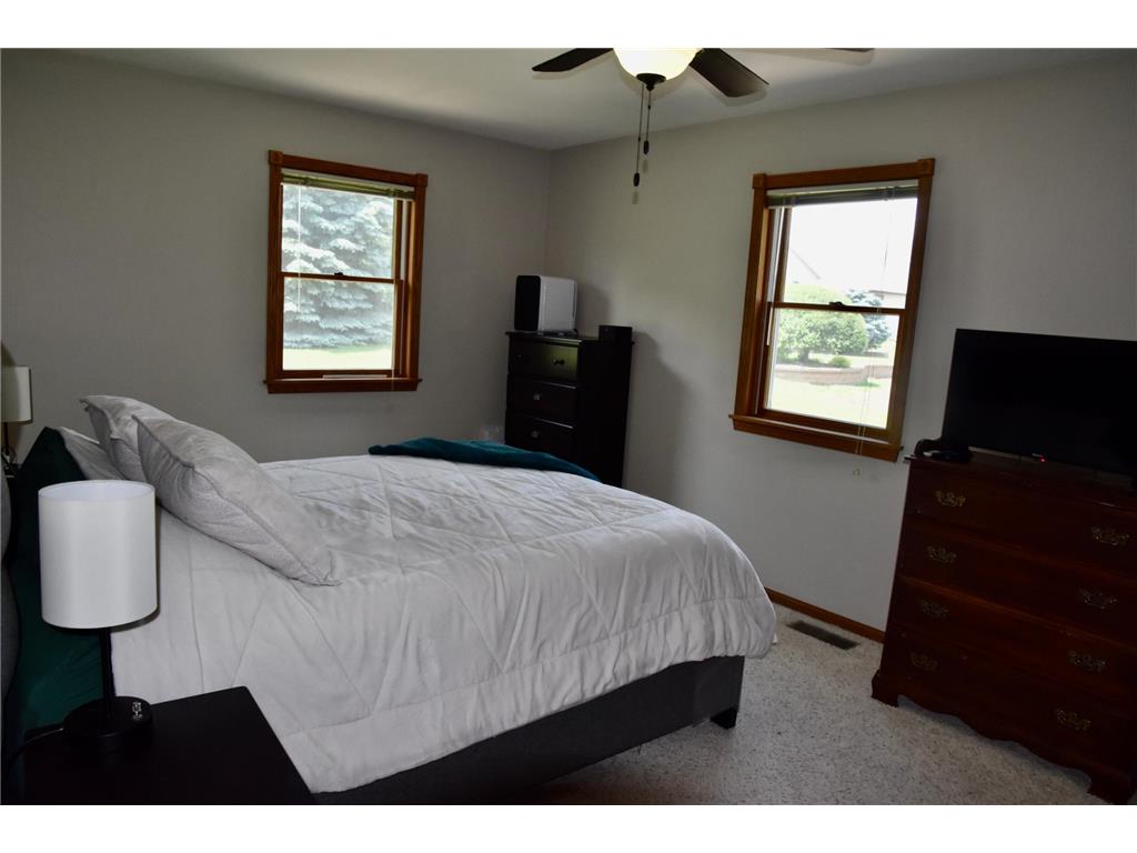 403 13th Avenue NE Sibley IA 51249 7085988 image28