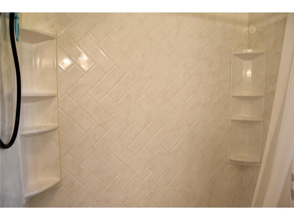 403 13th Avenue NE Sibley IA 51249 7085988 image32
