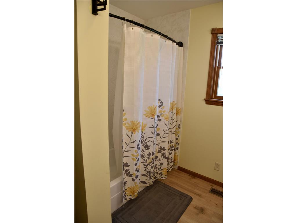 403 13th Avenue NE Sibley IA 51249 7085988 image33