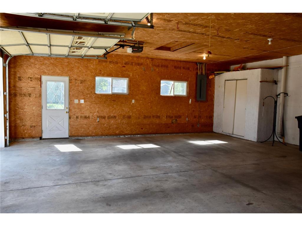 403 13th Avenue NE Sibley IA 51249 7085988 image50
