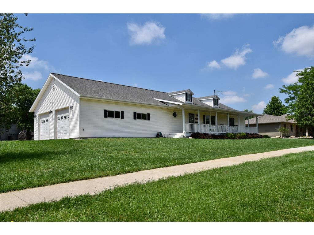 403 13th Avenue NE Sibley IA 51249 7085988 image9