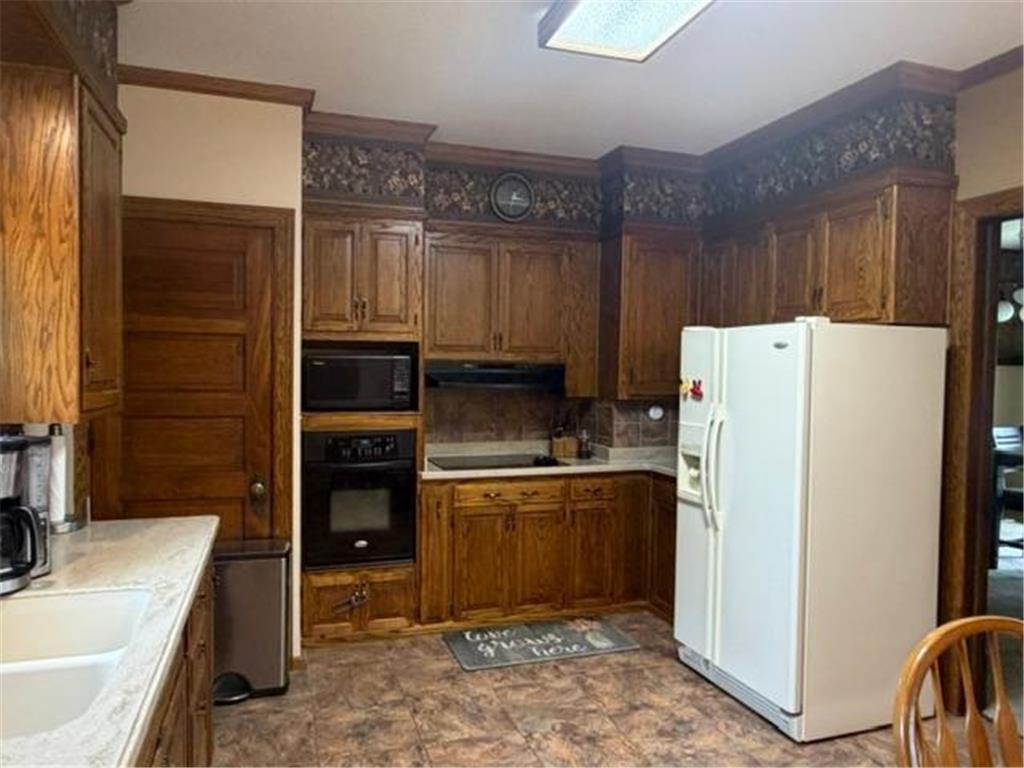 403 1st Avenue Madison MN 56256 7086488 image16