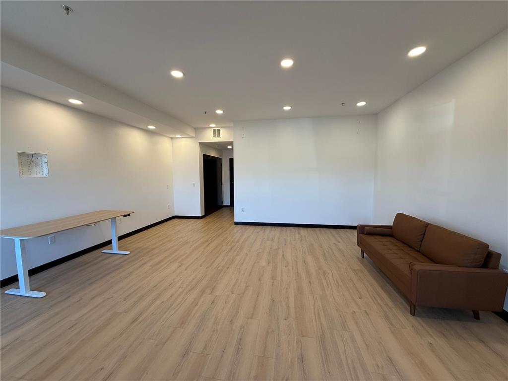 403 3rd Avenue E #Suite 2 Alexandria MN 56308 - Agnes 7000461 image3