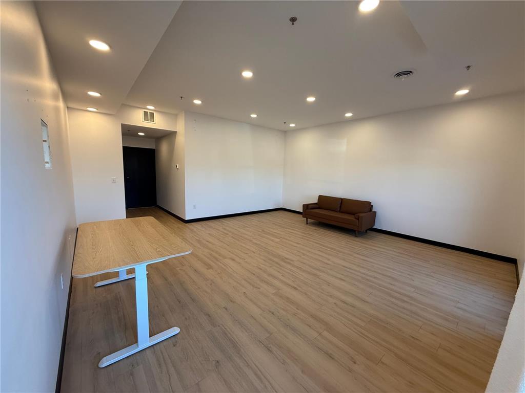 403 3rd Avenue E #Suite 2 Alexandria MN 56308 - Agnes 7000461 image5