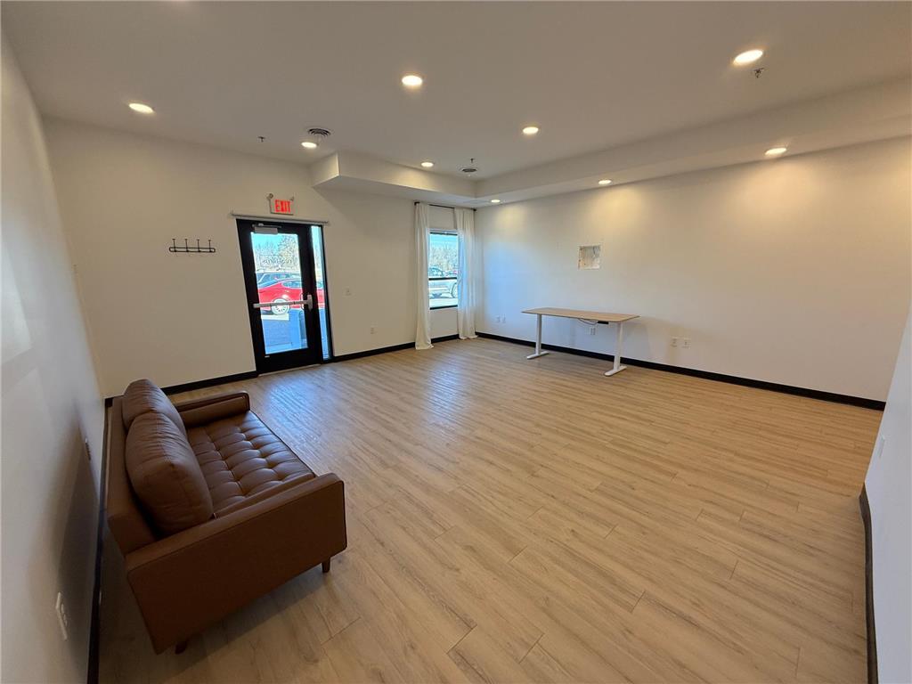 403 3rd Avenue E #Suite 2 Alexandria MN 56308 - Agnes 7000461 image6