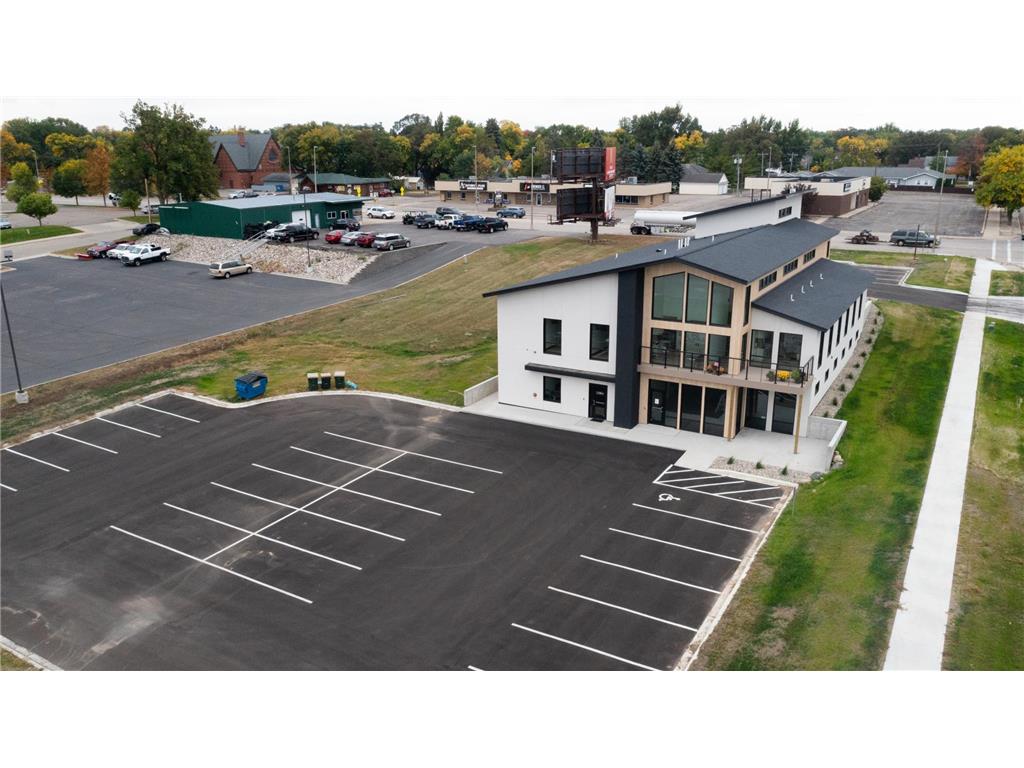 403 3rd Avenue E #Suite 3 Alexandria MN 56308 - Agnes 6672343 image3