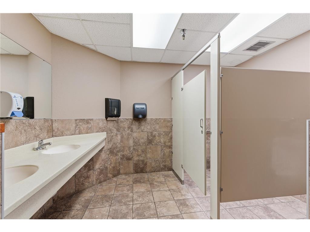 403 4th Street NW Bemidji MN 56601 7015866 image16