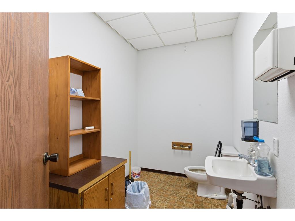 403 4th Street NW Bemidji MN 56601 7015866 image34