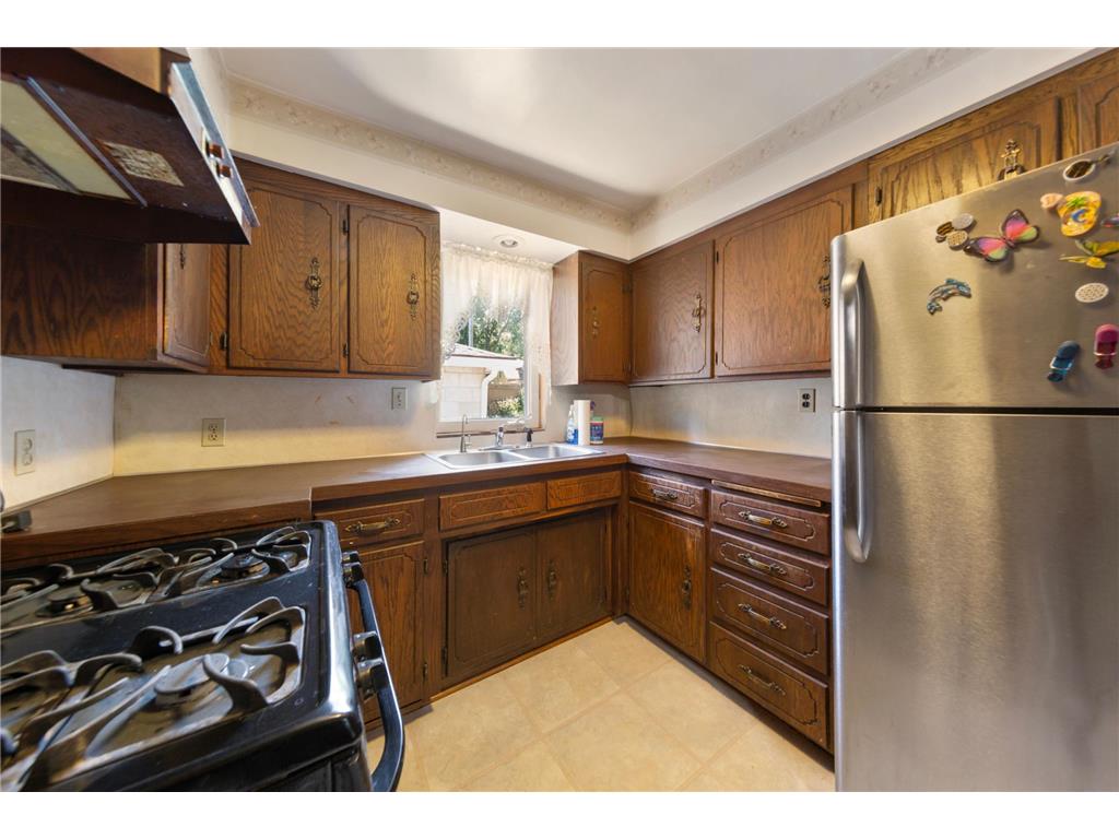 403 9th Street W Northfield MN 55057 7111031 image17